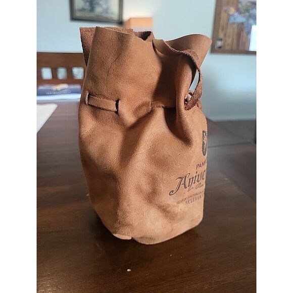 Venezuela Liquor Leather Pouch Aniversario Pampero Ron Añejo Perfect Condition - Picture 2 of 7